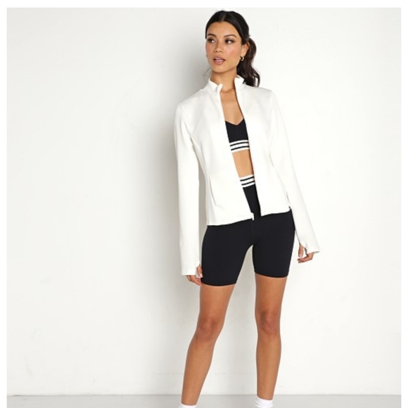NUX Active: Cozy and Comfortable Athleisure Sleek Jacket in Coconut. Size Medium - Picture 5 of 16